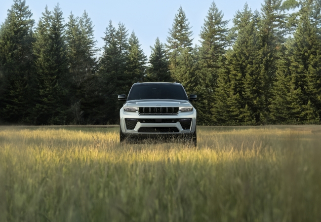 Jeep Grand Cherokees available in Madison, SD at Prostrollo Motor Company