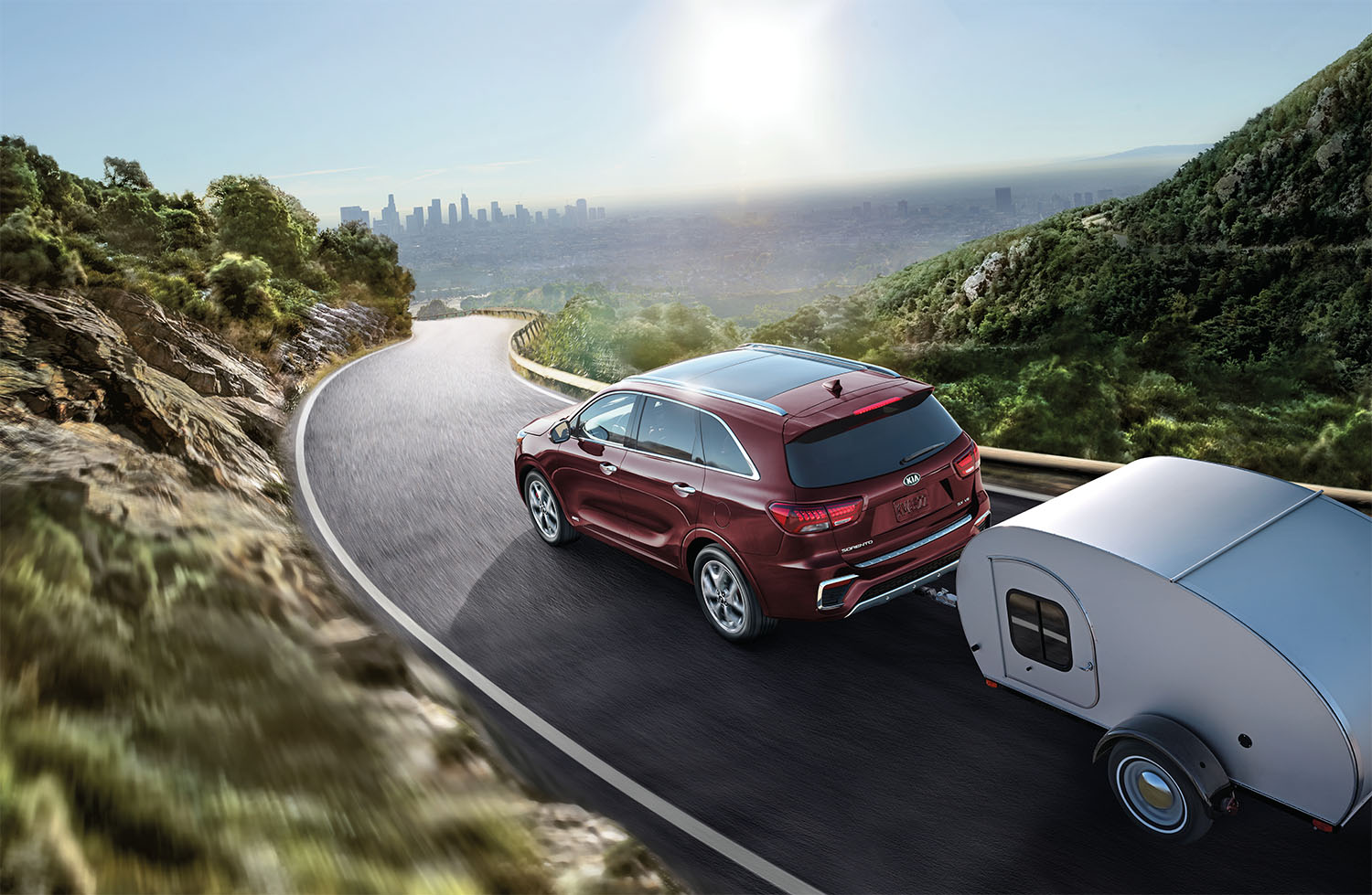 https://fourpage-inbound.s3.amazonaws.com/ci/706/kia_niro_-_3.jpg