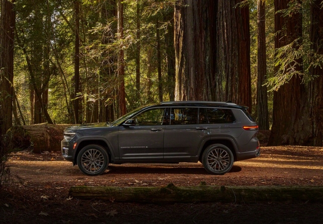 Jeep Grand Cherokee Ls available in Detroit, MI at Jim Riehl's CDJR of Romeo