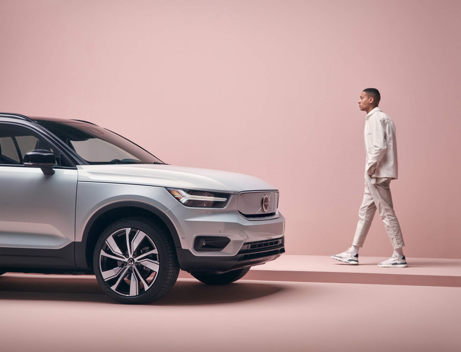 Volvo XC40s available in Glen Cove, NY at Volvo Cars of Huntington
