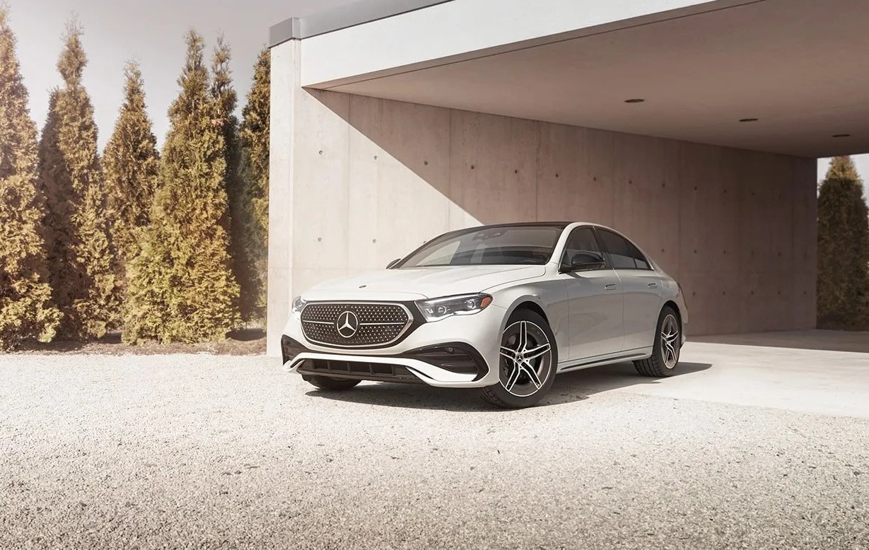 Mercedes-Benz E-Classs available near Toledo, OH at Vin Devers Autohaus of Sylvania Mercedes-Benz
