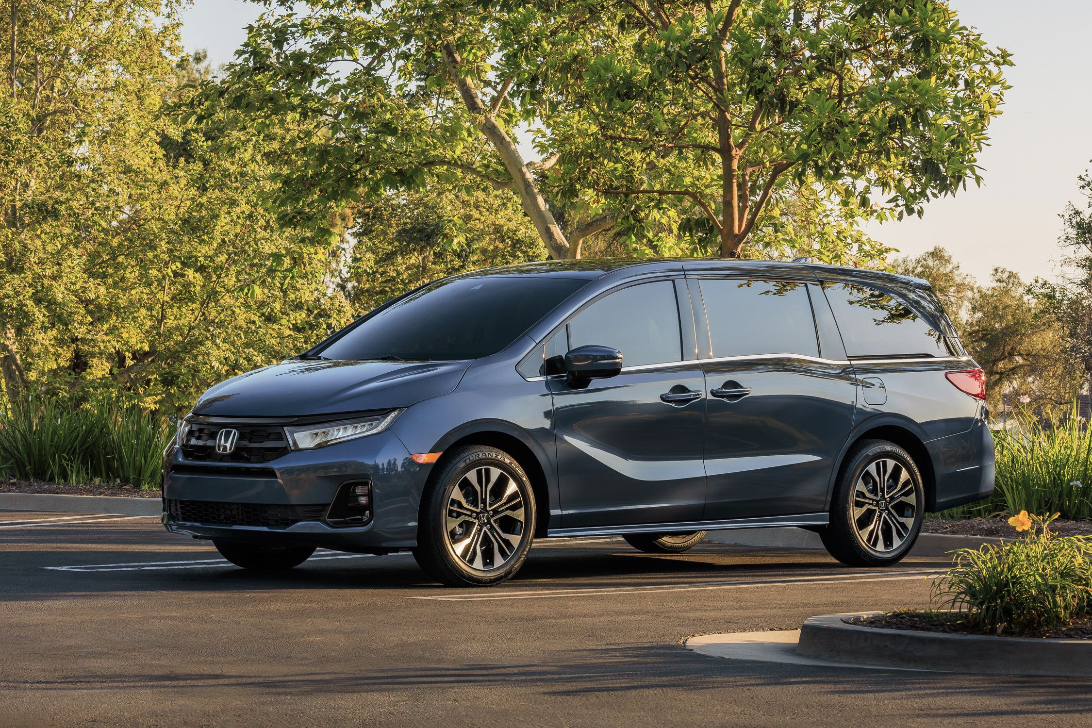 Honda Odysseys available in Tacoma, WA at South Tacoma Honda