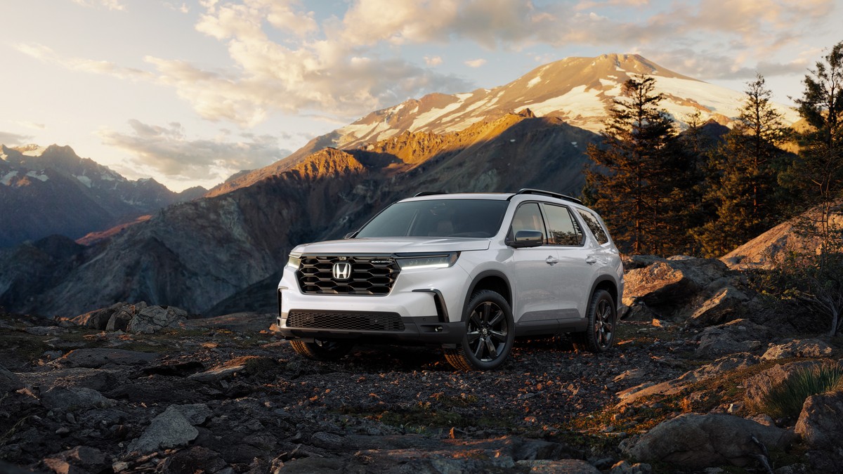 Honda Pilots available in Fargo, ND at Corwin Honda
