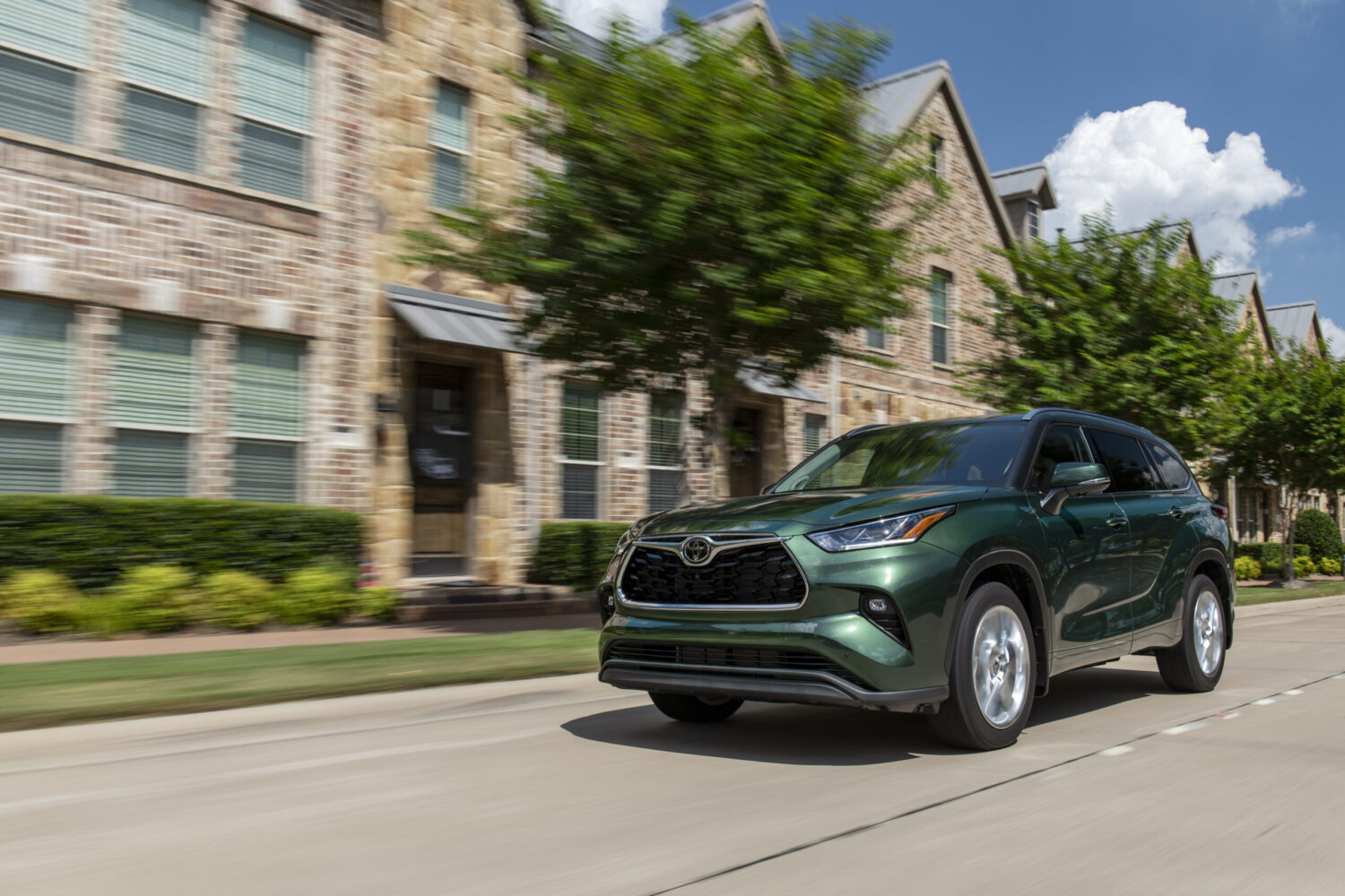 Toyota Highlanders available in Fargo, ND at Corwin Toyota of Fargo