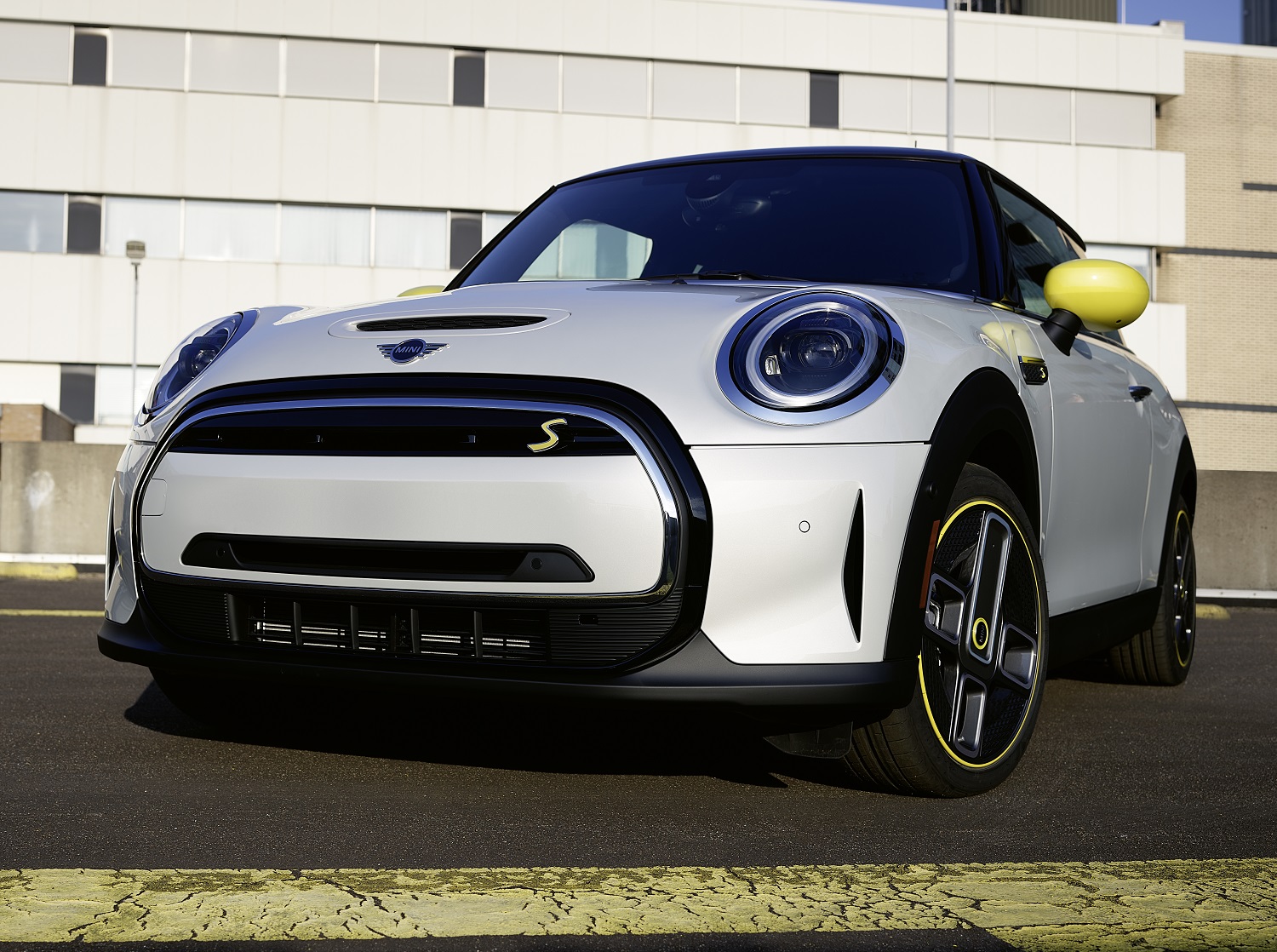 MINI Cooper Tires in Sacramento, CA Niello MINI