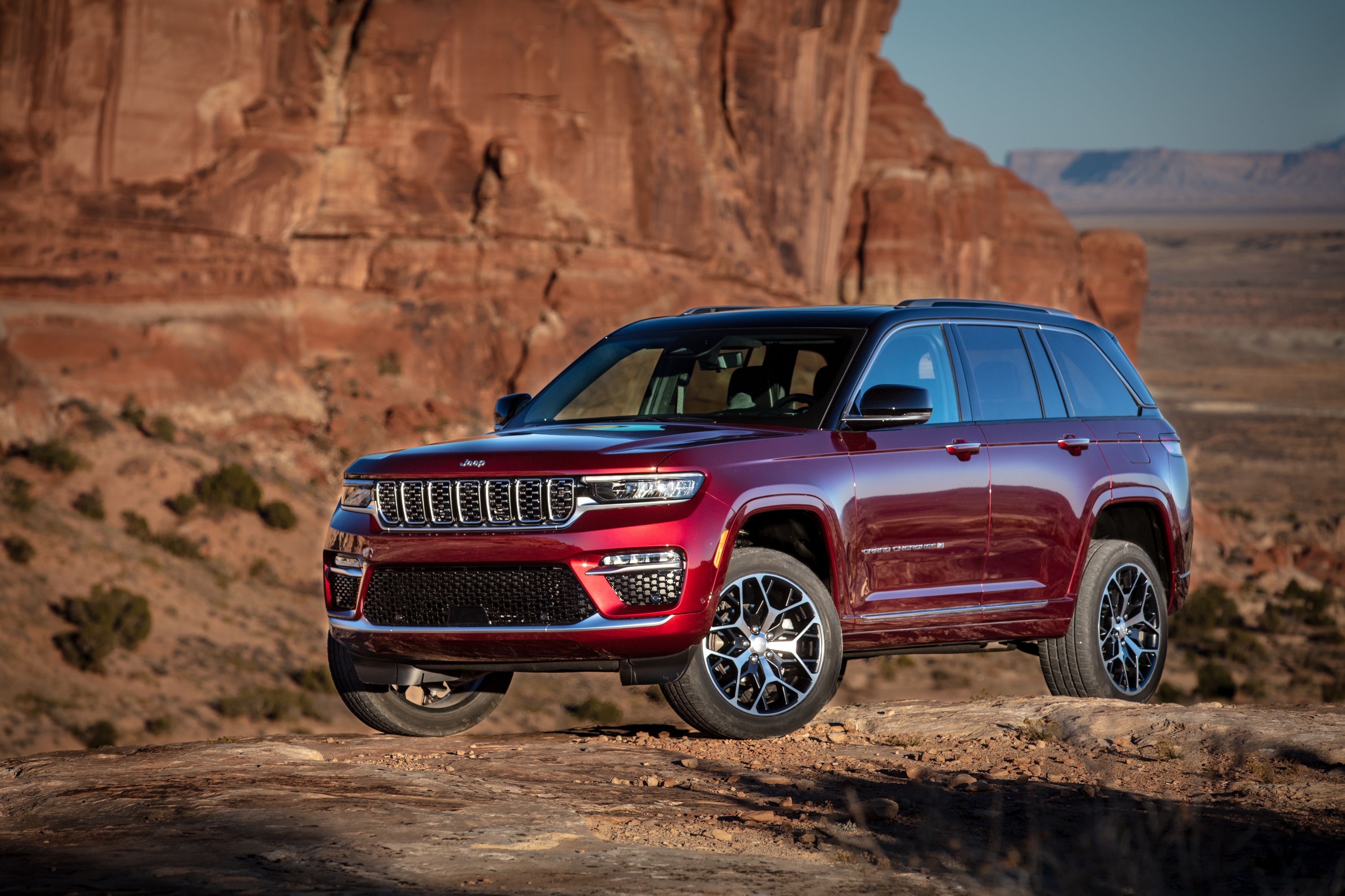  Lease a Jeep Grand Cherokee near Santa Clarita, CA 