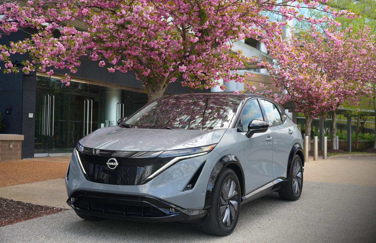 Lease a Nissan in Houston, TX