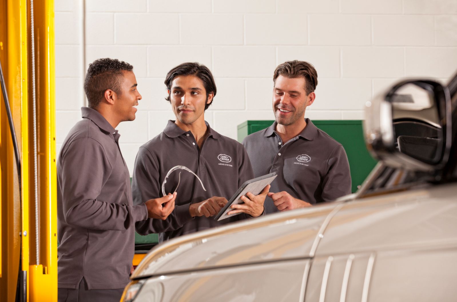 Land Rover Service, North Haven, CT