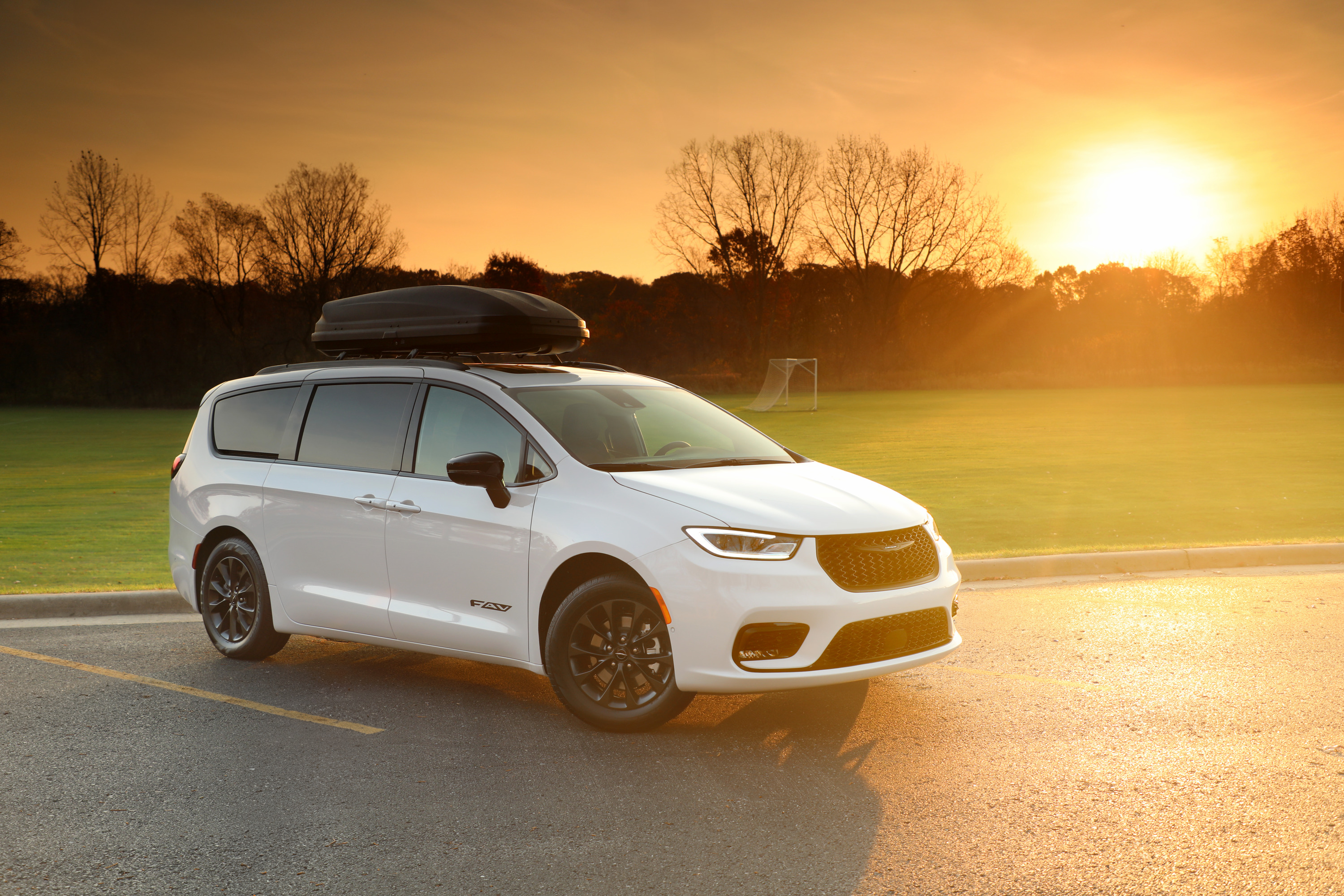  Lease a Chrysler in Warren, MI 