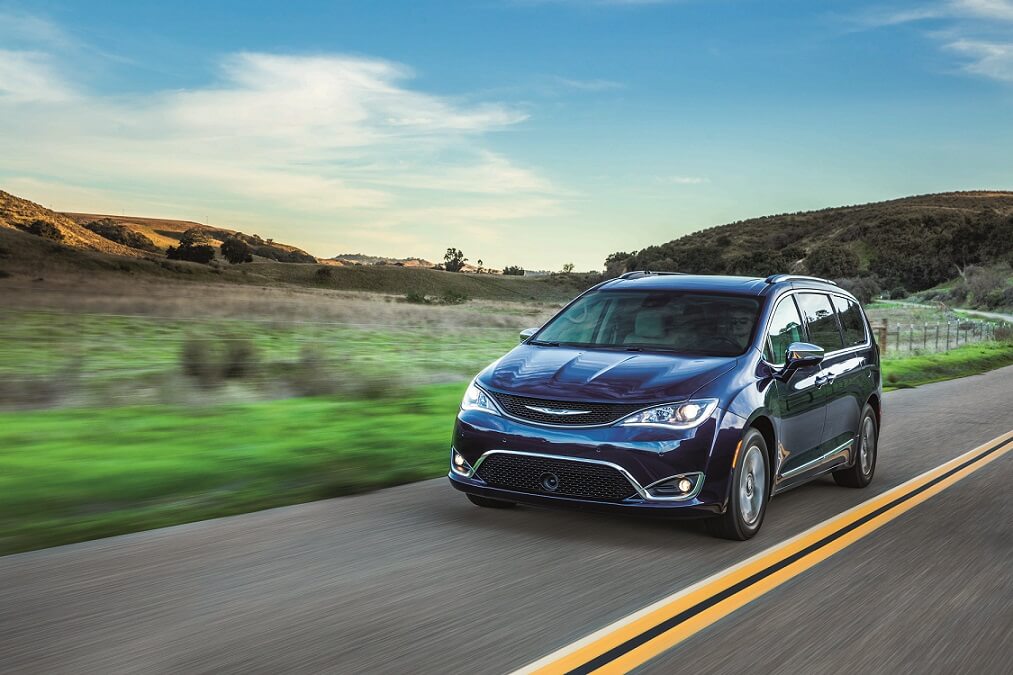 2019 pacifica hot sale lease deals