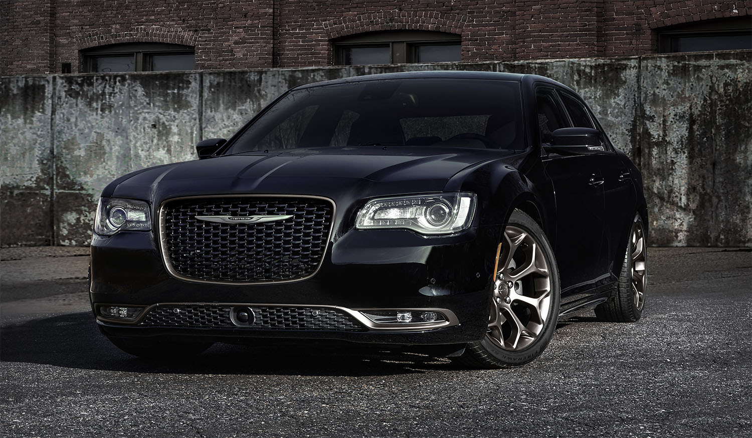 Chrysler 300s available in Springfield, TN at Gupton Motors Inc.