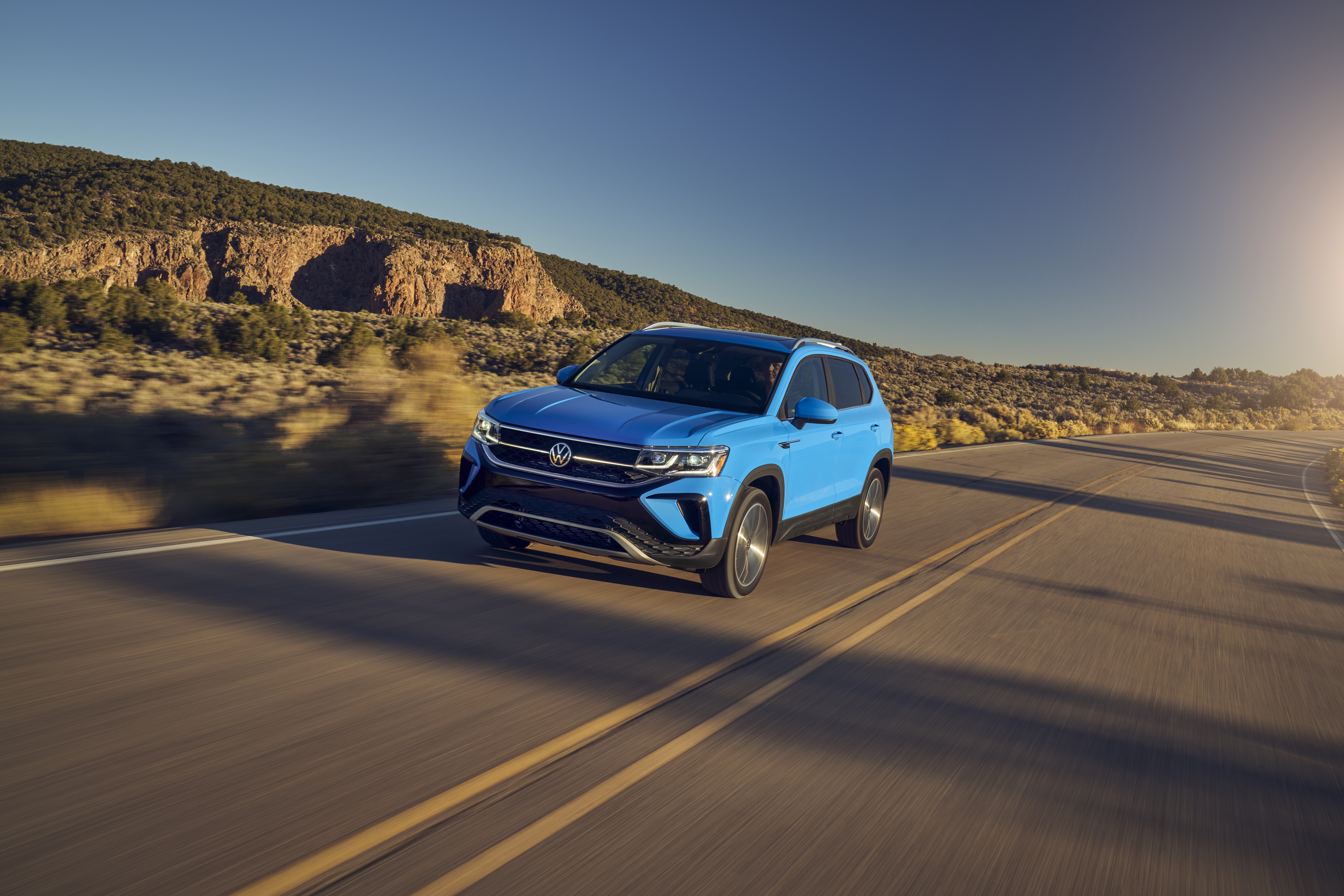 Volkswagen Taoss available in Palatine, IL at Volkswagen of Palatine