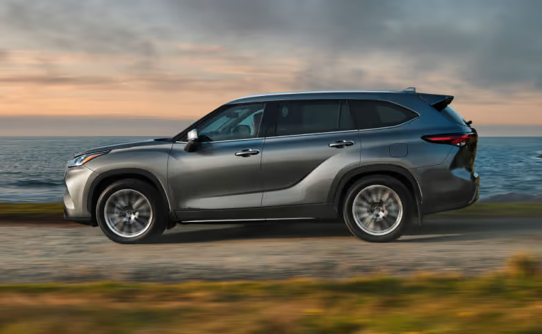 Toyota Highlander Hybrids available in Nampa, ID at Peterson Toyota